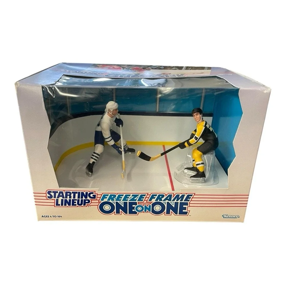 Mats Sundin & Ray Bourque Starting Lineup 1997 Freeze Frame One‎ On One Figures